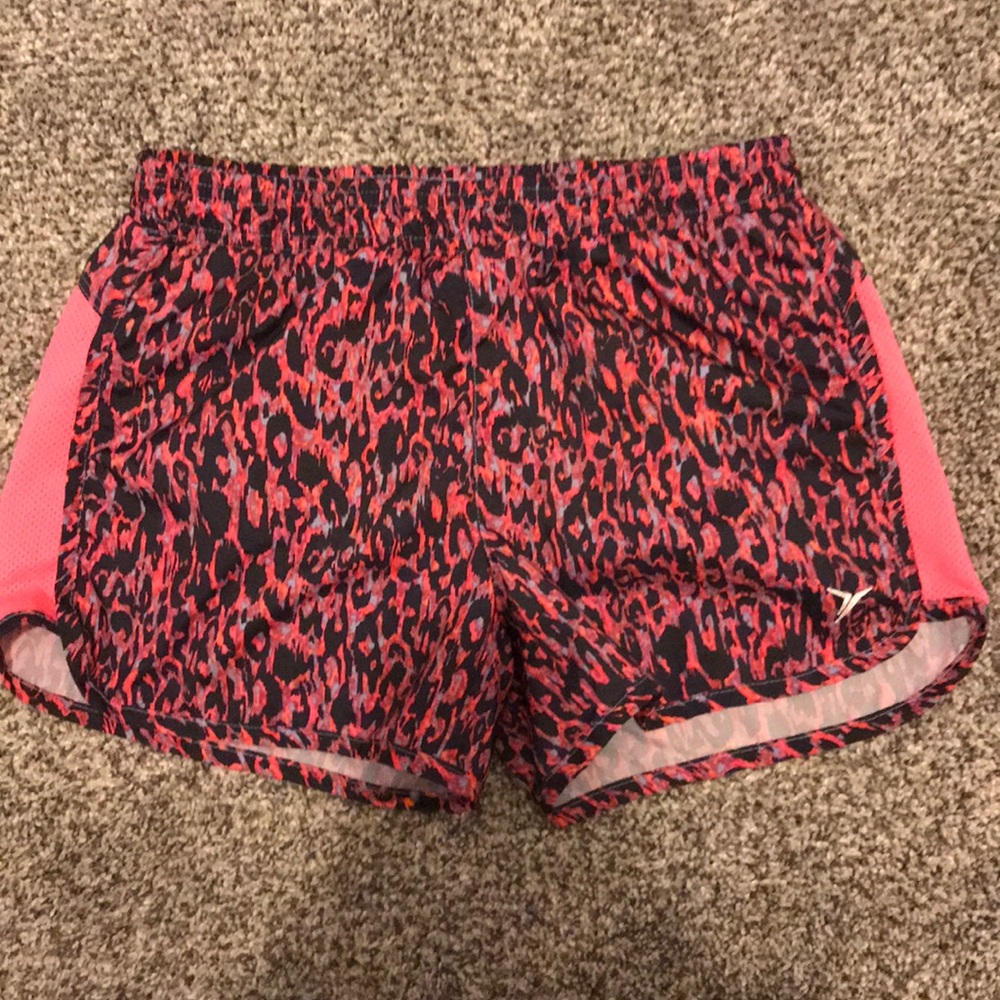 Multi colored cheetah print shorts 💖🌺